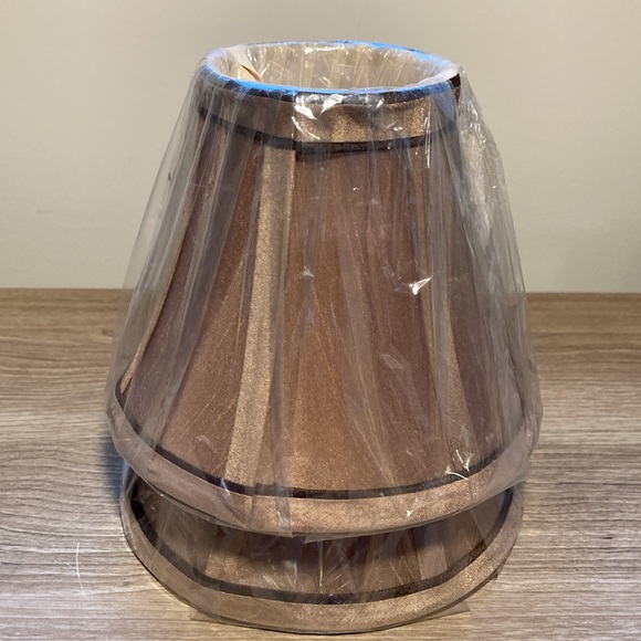 SpringCrest collection two lamp shades neutral - Picture 3 of 16